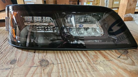 Picture of HEADLAMP ASSY, COMPLETE, RH, LED BBCV Part # 10078064